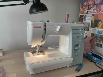 Продам швейную машинку Janome 5522