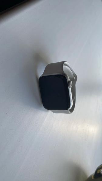 Продам Apple Watch 5 на 32гб