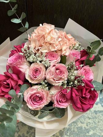 Композиция цветов от Romantic