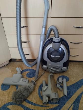 Пылесос ELECTROLUX б/у