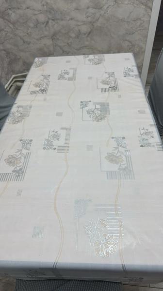 Продается стол