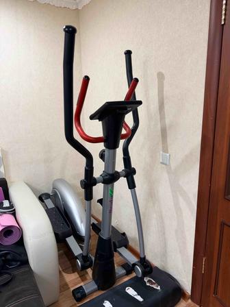 Эллиптический тренажер HouseFit