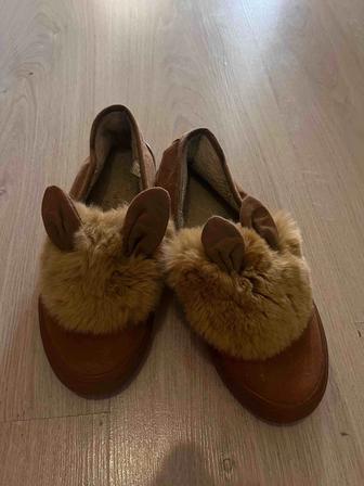 Продам обувь коричневая на меху
