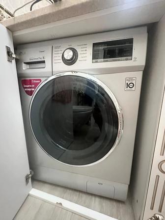 LG Стиральная машина с паром, 7 кг, Direct Drive