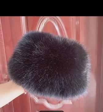 Шапки новые срочно продам