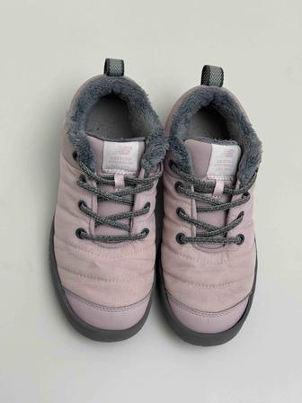 Кроссовки на девочку New balance