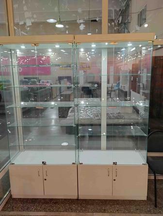 Стеклянная витрина