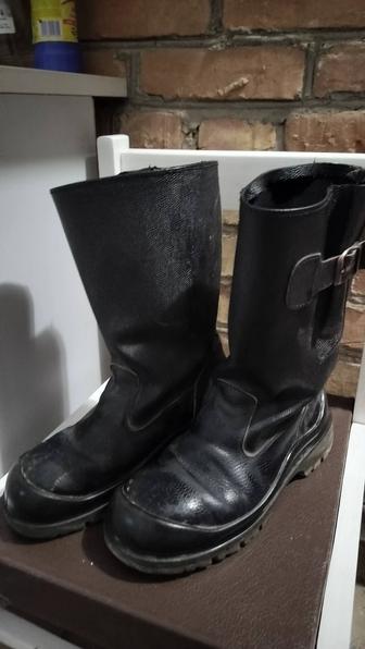 Продам сапоги рабочие 43 разм