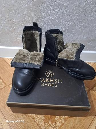 Продам зимние сапоги.