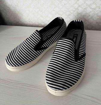 Продам летние мокасины, женские