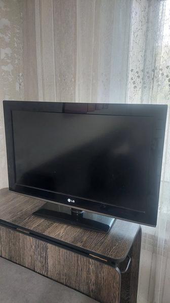 Продам телевизор LG