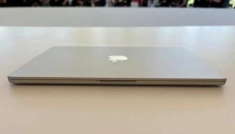 Продам MacBook M2 2022