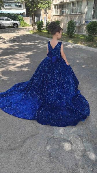 Королевское платье