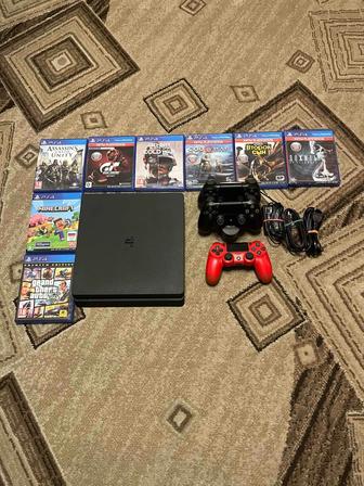 Продам Плейстейшен 4 в очень хорошем состоянии