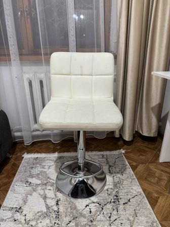 Стул, маникюрное кресло