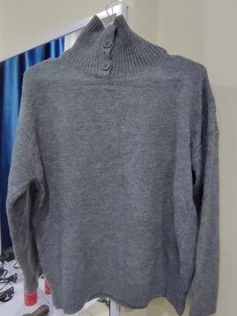 Продам теплую кофту(новый с этикеткой