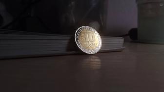 Монета 200 тенге казахстанская