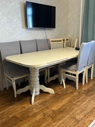 Продаем стол и стулья