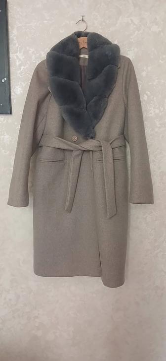 Продам женское пальто