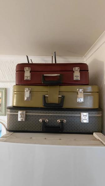 Чемоданы винтажные времен СССР