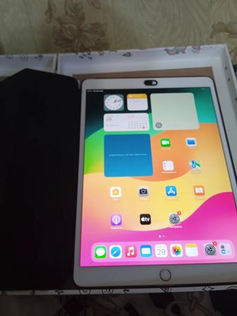 Продам Айпад IPad Pro(10,5дюйма)MQDY2LL/AВ В отличном состоянии.Зарядка хол