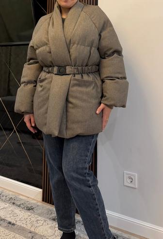 Зимняя куртка почти новая