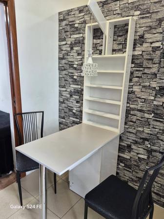 Маникюрный стол