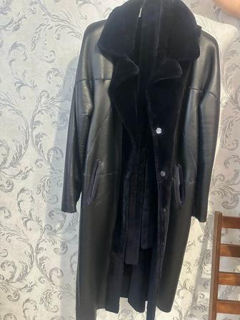 Продам натуральную двустороннюю дубленку