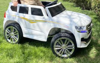 Продам детскую машинку