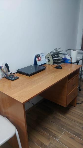 Продам офисные столы
