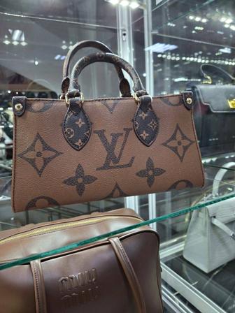 Женские сумочки