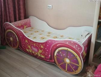 Продам детскую кроватку для девочек