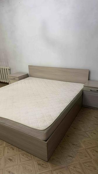Спальный гарнитур комод, кровать, 2 тумбочки