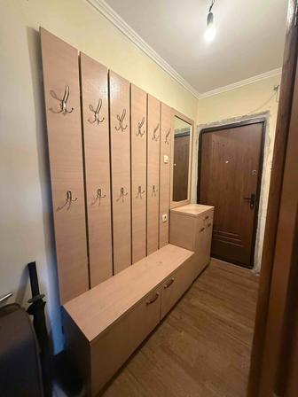 Шкаф для прихожей 210х190