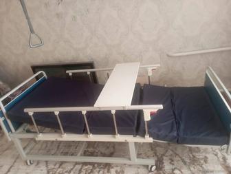 Медицинская кровать