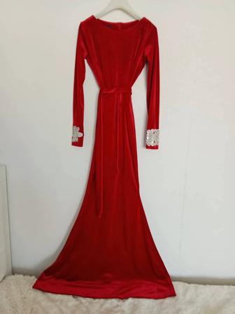 Бархатное платье