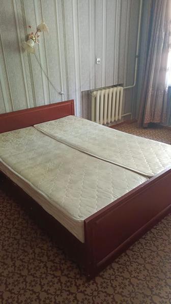 Кровать