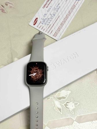 Apple Watch Series 8 41 мм Starlight (S/M)