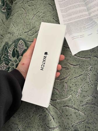 продам apple watch se2 44mm черный цвет