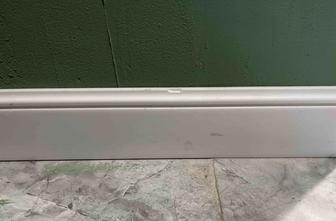 Продам плинтус 8 см