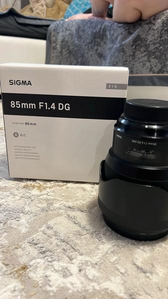 Продаю объектив sigma 85 mm F1.4