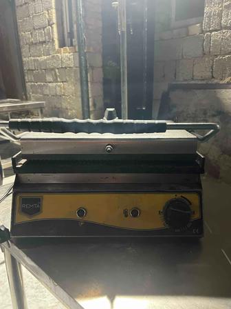 Тостер б/у в хорошем состоянии