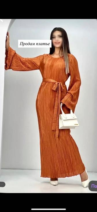 Продам платья