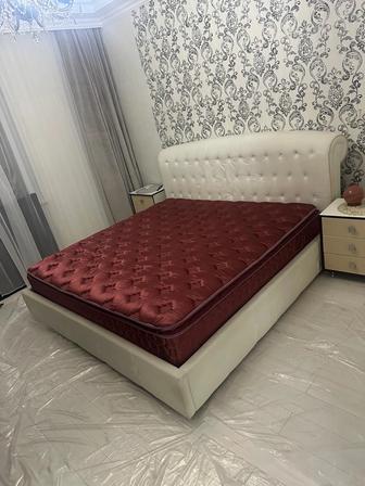 Продам кух гарнитур и двуспальную кровать.