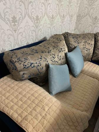 Диван угловой в идеальном состояний