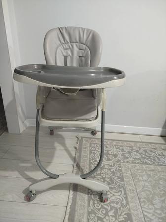Детский стул для кормления