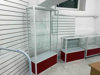 Продам витрины стеклянные
