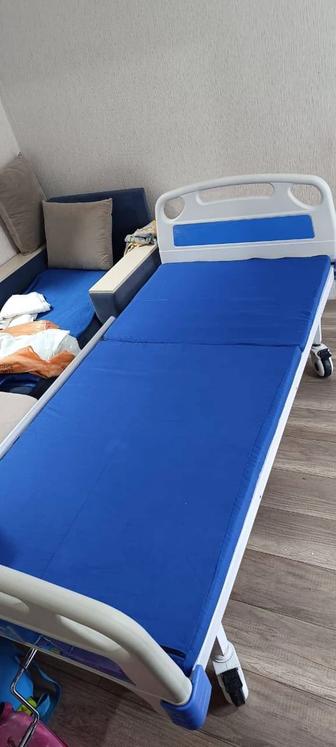 Больничная кровать