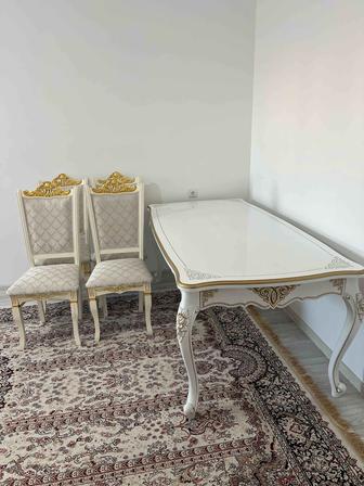 Продаю стол и стулья