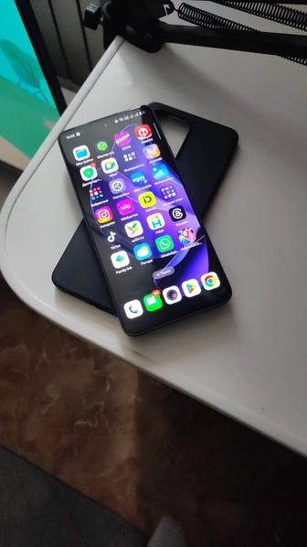 Продам телефон